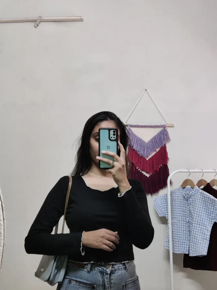 Black ribbed full sleeves Top - bust 32-34