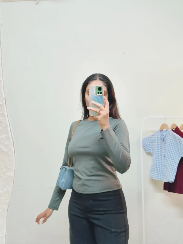 Grey Full Sleeves Top Bust upto 36 - Image 2