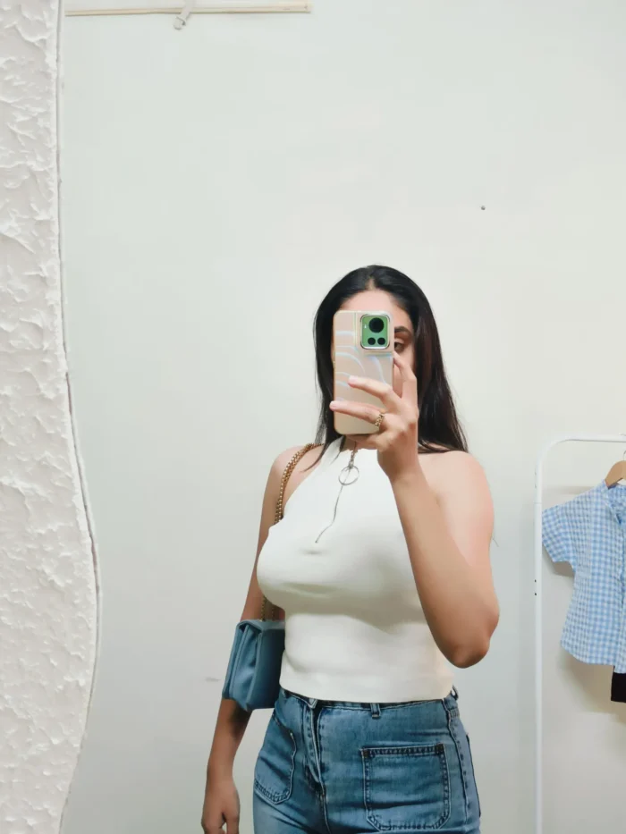 White Cut Sleeves Bust 32-34 - Image 2
